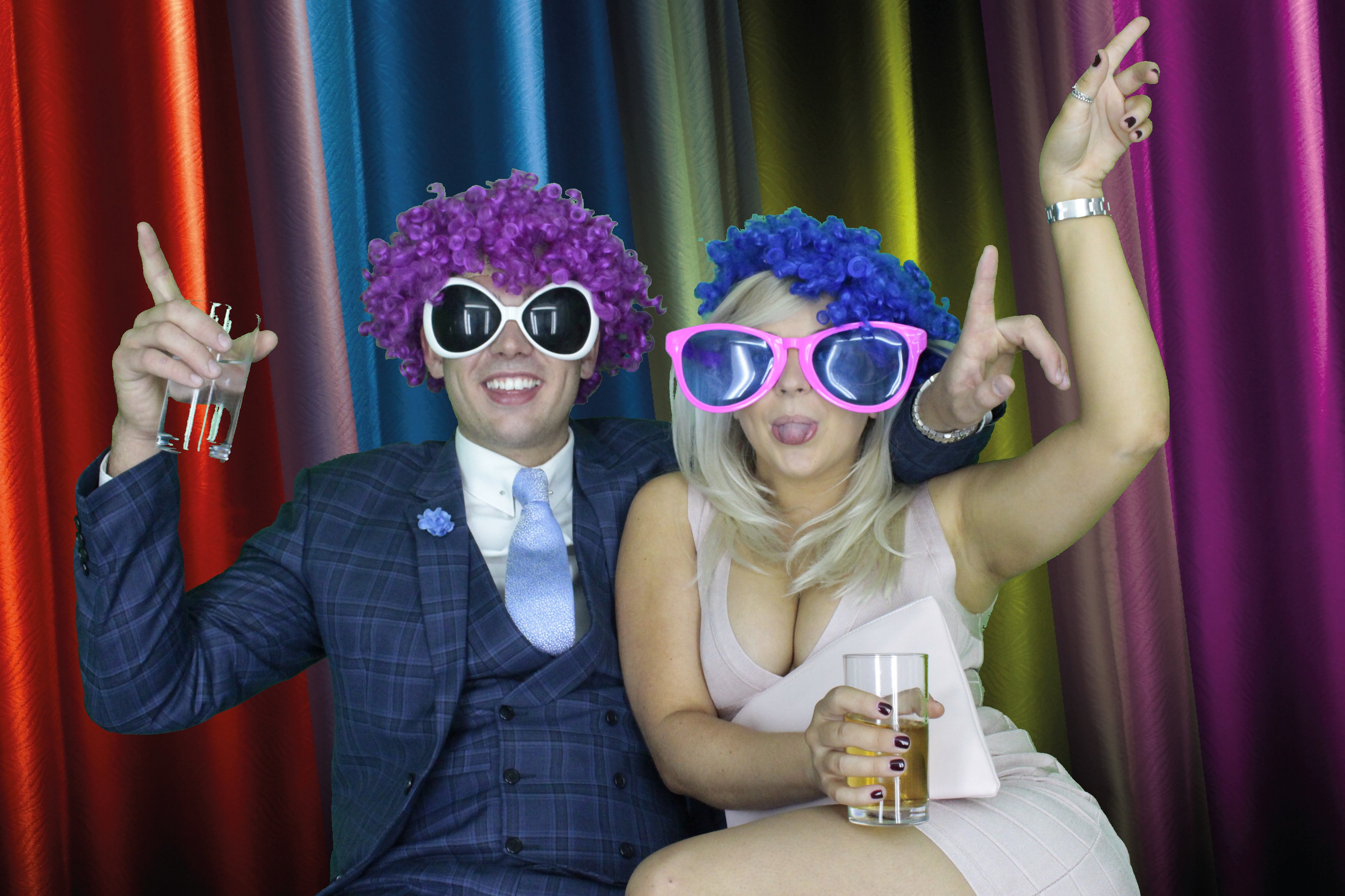 Mr & Mrs Hillier | View more photos from the event at gallery.myphotoboothexperience.co.uk/u/MyPhotoBoothExperienceLtd/Mr-Mrs-Hillier